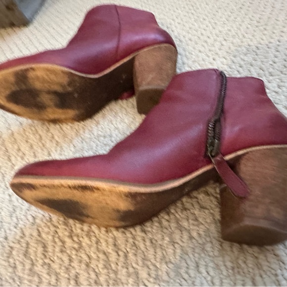 Fall themed Ombré Ankle booties - Picture 7 of 9